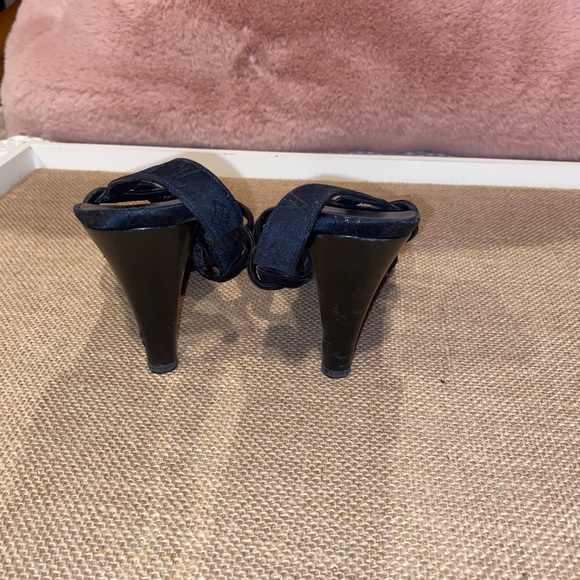 LOUIS VUITTON PARIS BRAIDED LOGO PRINT BLACK HEELS SANDALS - 37.5 (7.5) Vintage - Picture 5 of 9
